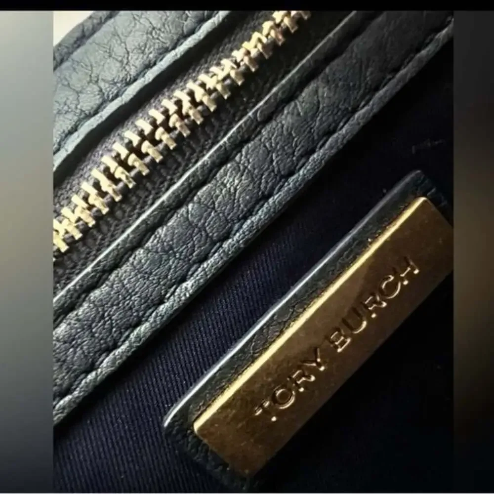 Tory Burch Crossbody Leather Bag Chelsea Navy Chain Strap